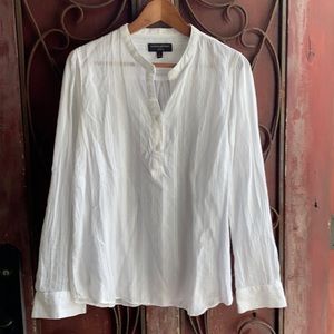 White poet-style spring/summer top